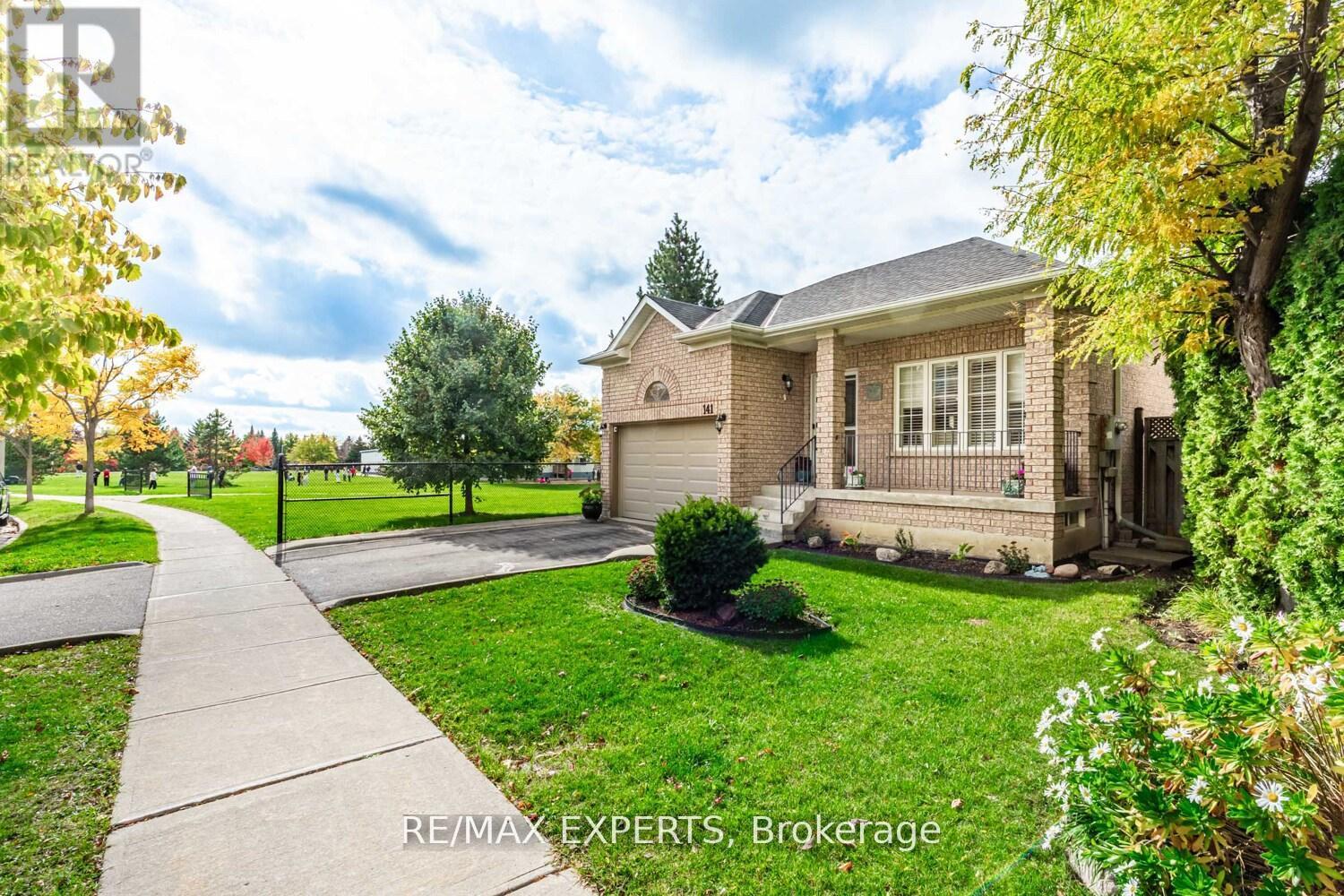 141 Michelle Drive, Vaughan, Ontario  L4L 9E1 - Photo 5 - N12582592