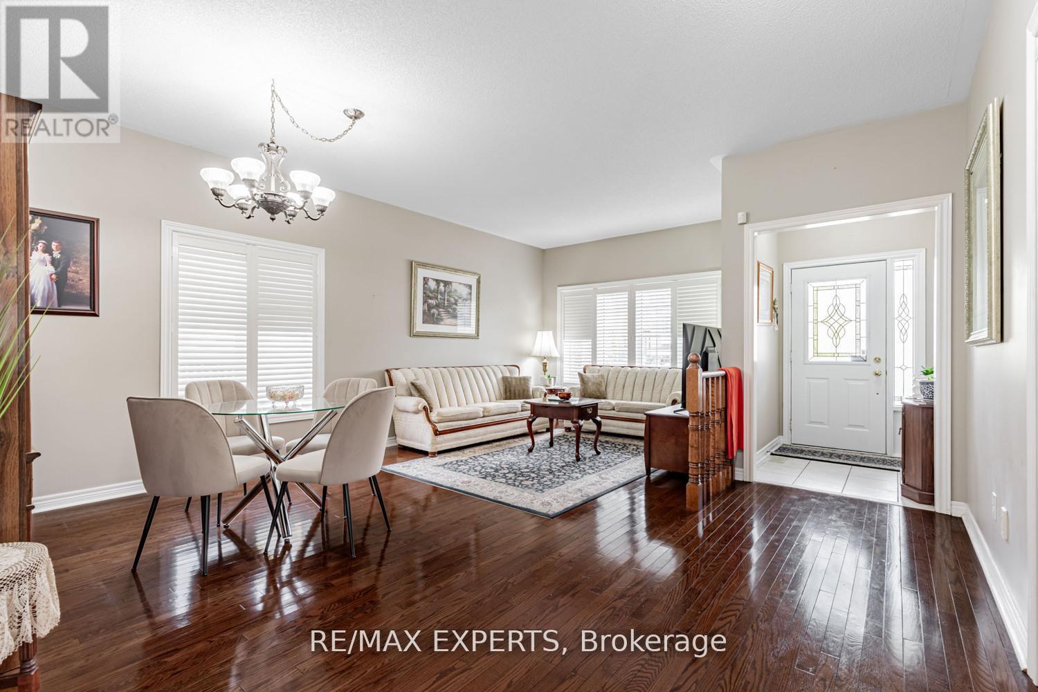 141 Michelle Drive, Vaughan, Ontario  L4L 9E1 - Photo 7 - N12582592