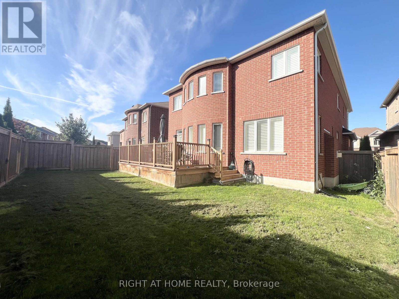 1209 Mctavish Drive, Newmarket, Ontario  L3X 0A9 - Photo 18 - N12582626