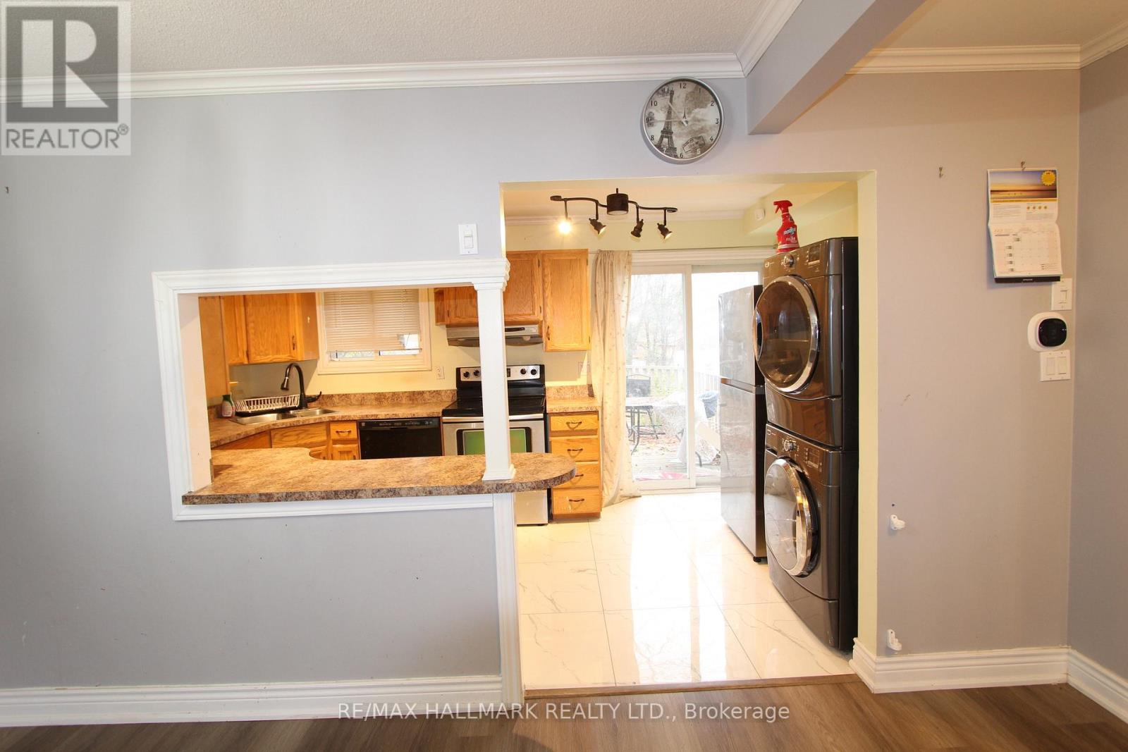 8 Meadowland Avenue, Barrie (Allandale Heights), Ontario  L4N 2Y4 - Photo 8 - S12582534