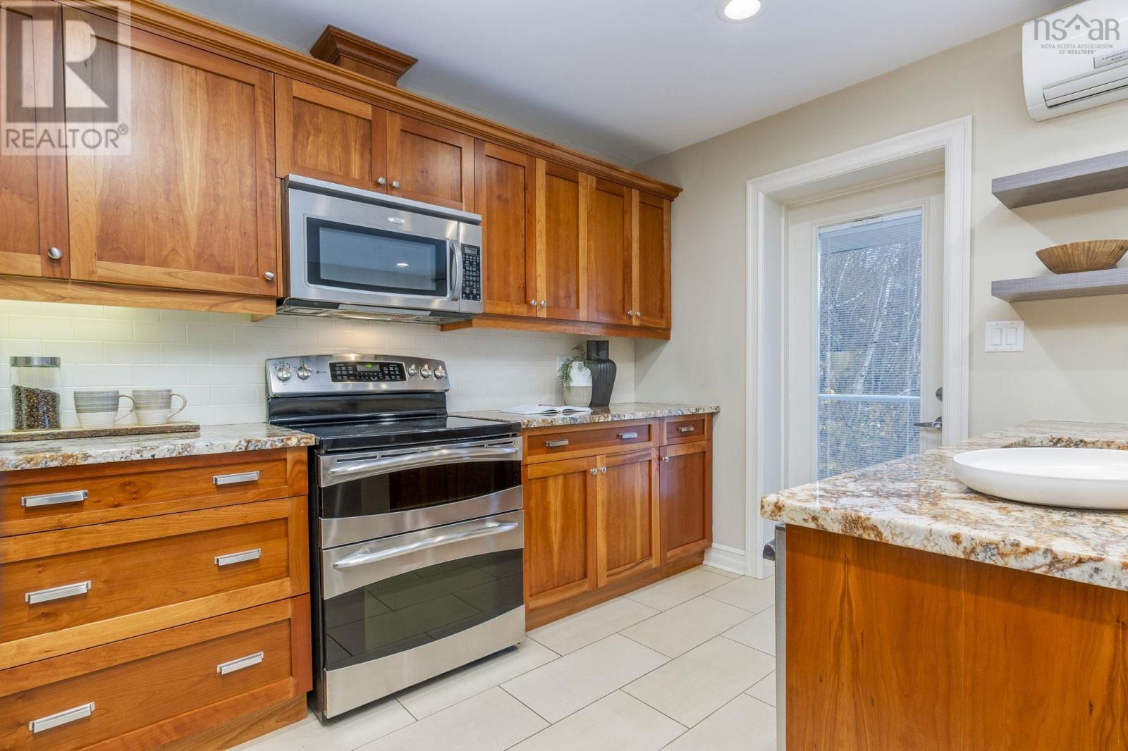 3879 Mont Blanc Terrace, Halifax, Nova Scotia  B3K 6R3 - Photo 14 - 202528681