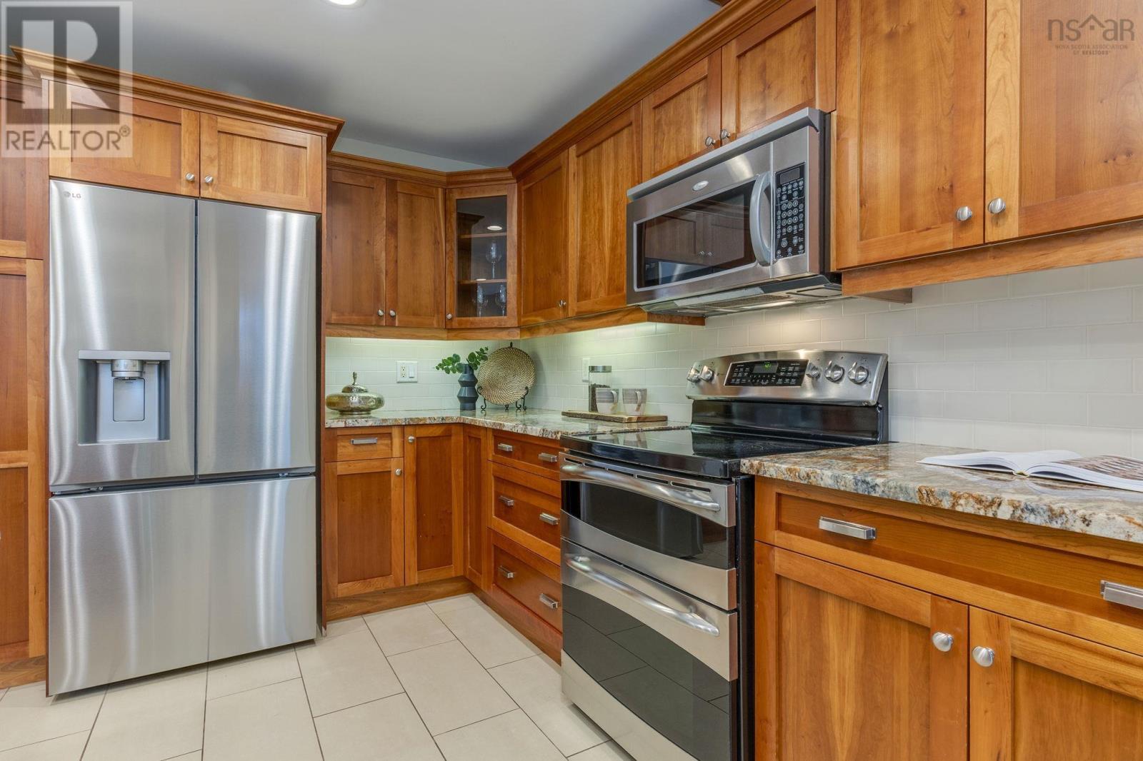 3879 Mont Blanc Terrace, Halifax, Nova Scotia  B3K 6R3 - Photo 15 - 202528681