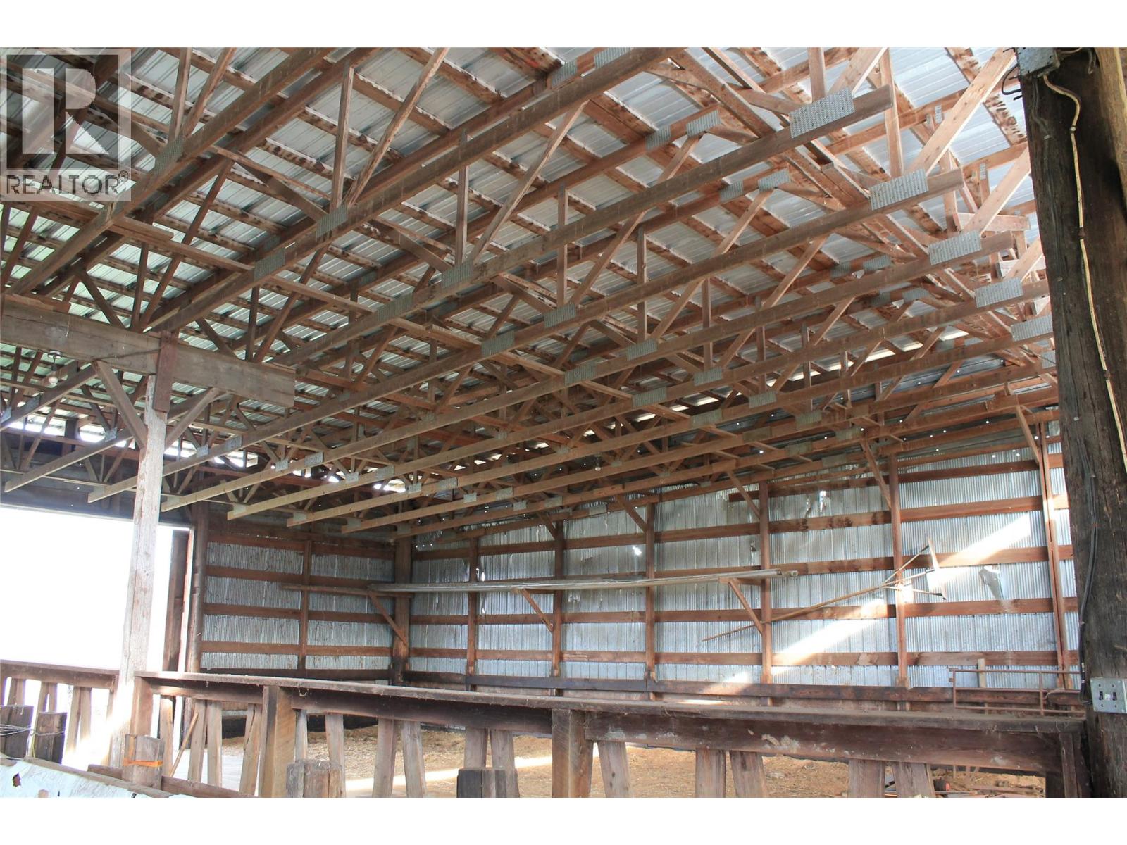 4201 97a Highway, Spallumcheen, British Columbia  V4Y 0S4 - Photo 16 - 10369630