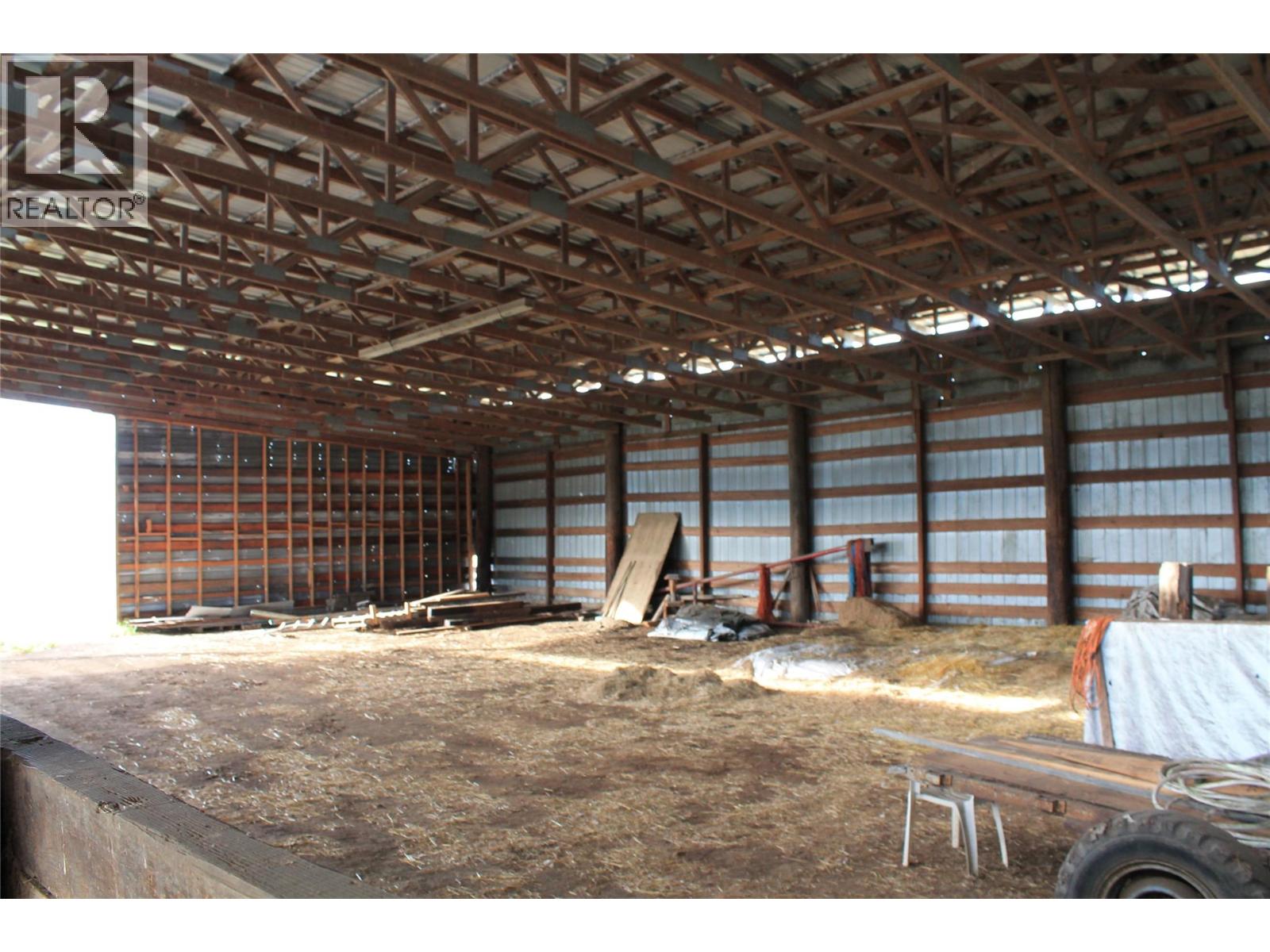 4201 97a Highway, Spallumcheen, British Columbia  V4Y 0S4 - Photo 17 - 10369630