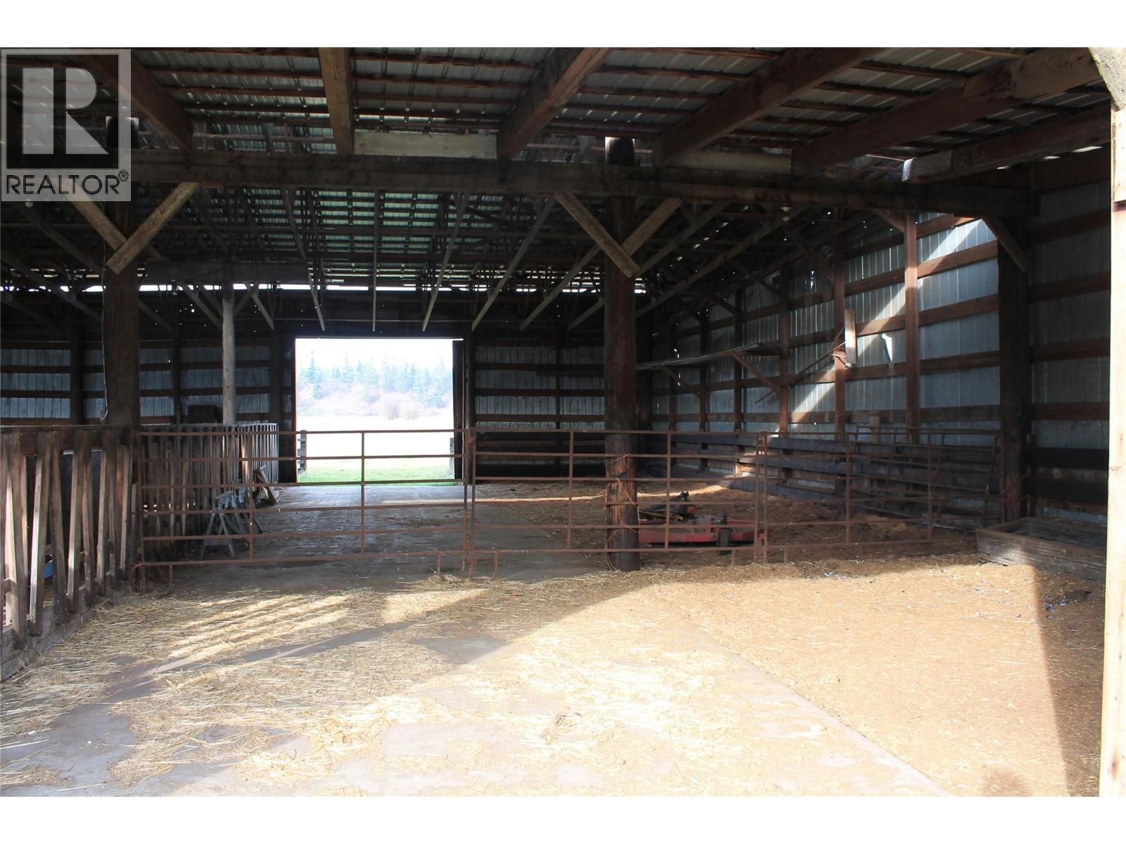 4201 97a Highway, Spallumcheen, British Columbia  V4Y 0S4 - Photo 18 - 10369630