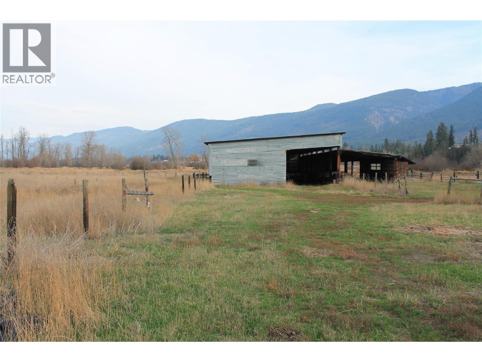 4201 97a Highway, Spallumcheen, British Columbia  V4Y 0S4 - Photo 20 - 10369630