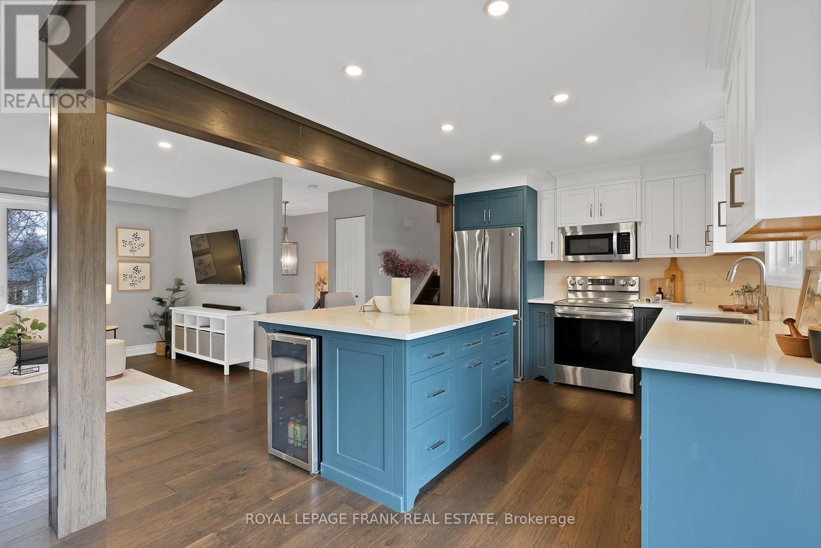 33 York Street, Georgina, Ontario L0C 1L0 - Photo 10 - N12582680