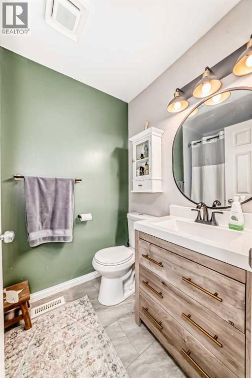 21 Woodfern Road Sw, Calgary, Alberta  T2W 4Y4 - Photo 24 - A2269855