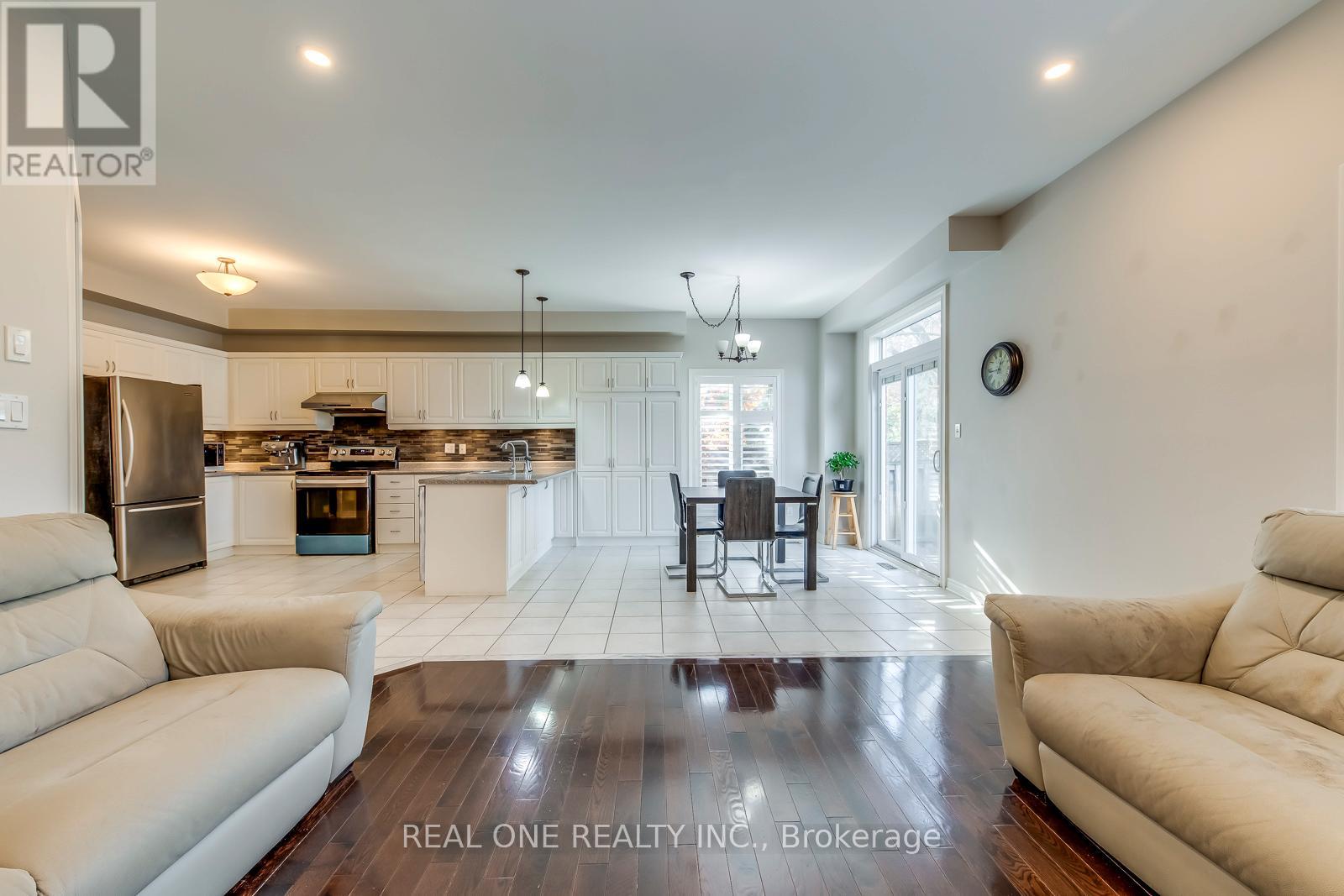 2163 Westmount Drive, Oakville, Ontario  L6M 3N9 - Photo 12 - W12582536