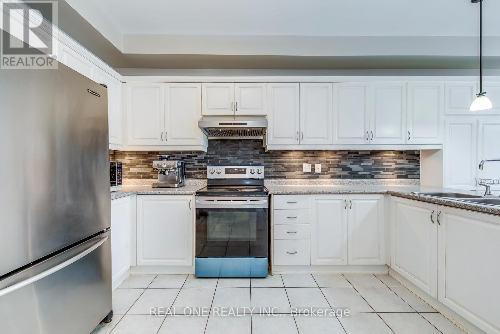 2163 Westmount Drive, Oakville, Ontario  L6M 3N9 - Photo 15 - W12582536