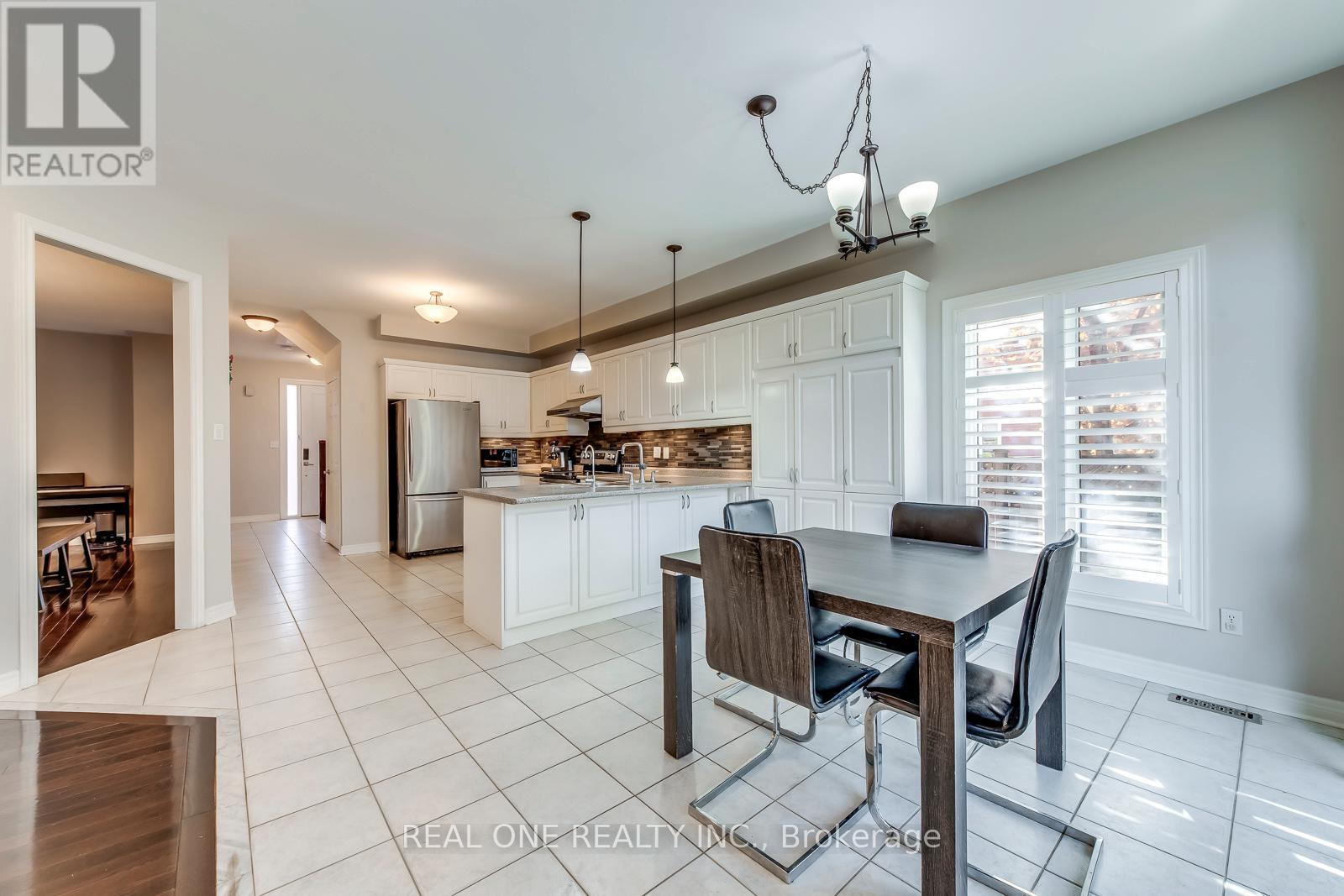 2163 Westmount Drive, Oakville, Ontario  L6M 3N9 - Photo 20 - W12582536