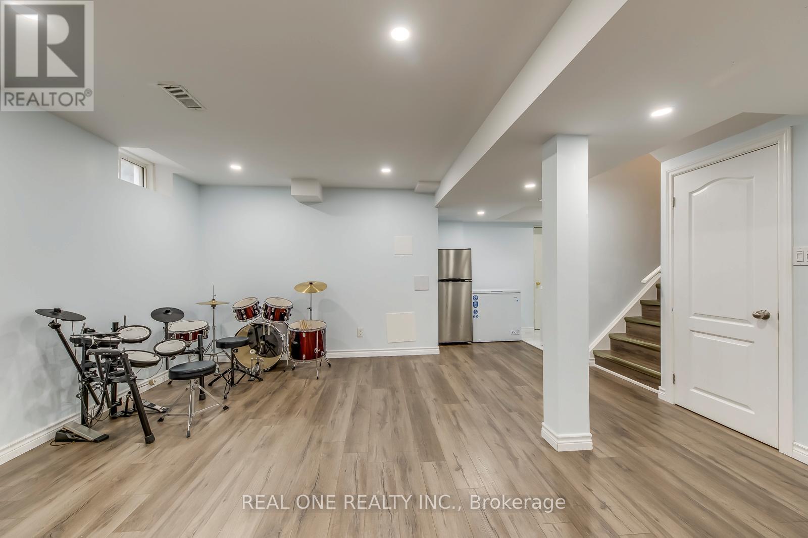 2163 Westmount Drive, Oakville, Ontario  L6M 3N9 - Photo 40 - W12582536