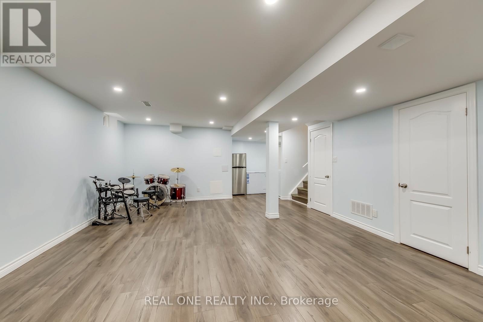 2163 Westmount Drive, Oakville, Ontario  L6M 3N9 - Photo 44 - W12582536