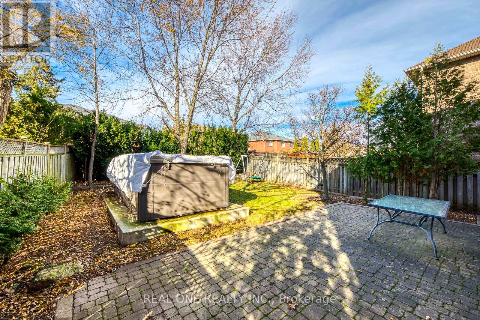 2163 Westmount Drive, Oakville, Ontario  L6M 3N9 - Photo 47 - W12582536