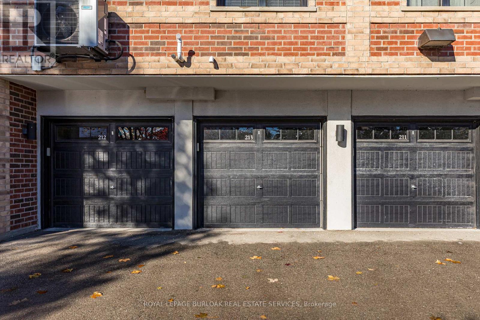 213 - 760 Lakeshore Road E, Mississauga, Ontario  L5E 1C7 - Photo 19 - W12582570