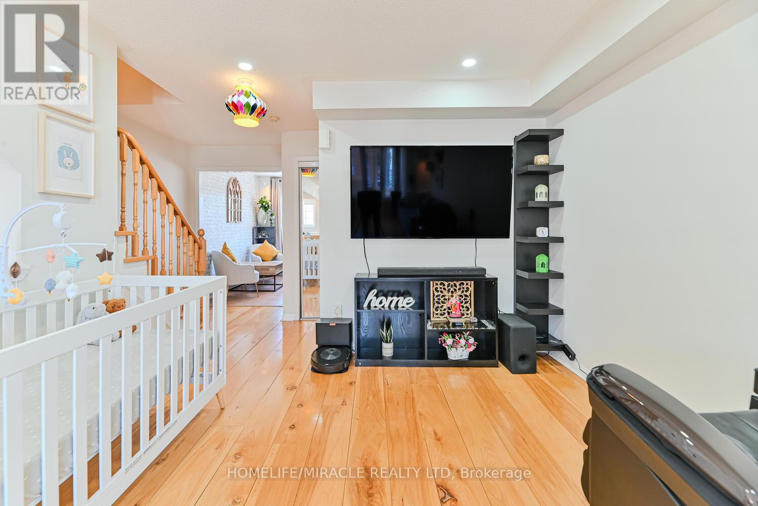 98 - 1128 Dundas Street W, Mississauga, Ontario  L5C 1E1 - Photo 6 - W12582574