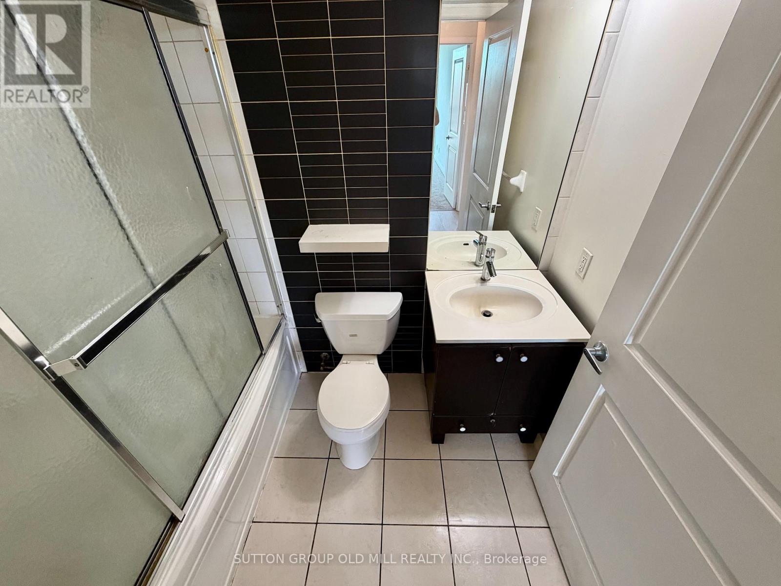 305 - 235 Sherway Gardens Road, Toronto, Ontario  M9C 0A2 - Photo 17 - W12582586