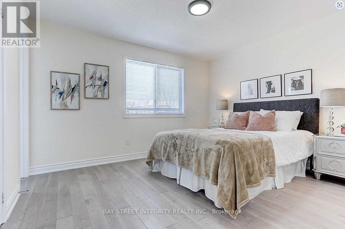 2221 Amberglen Court, Oakville, Ontario  L6M 4W8 - Photo 17 - W12582598