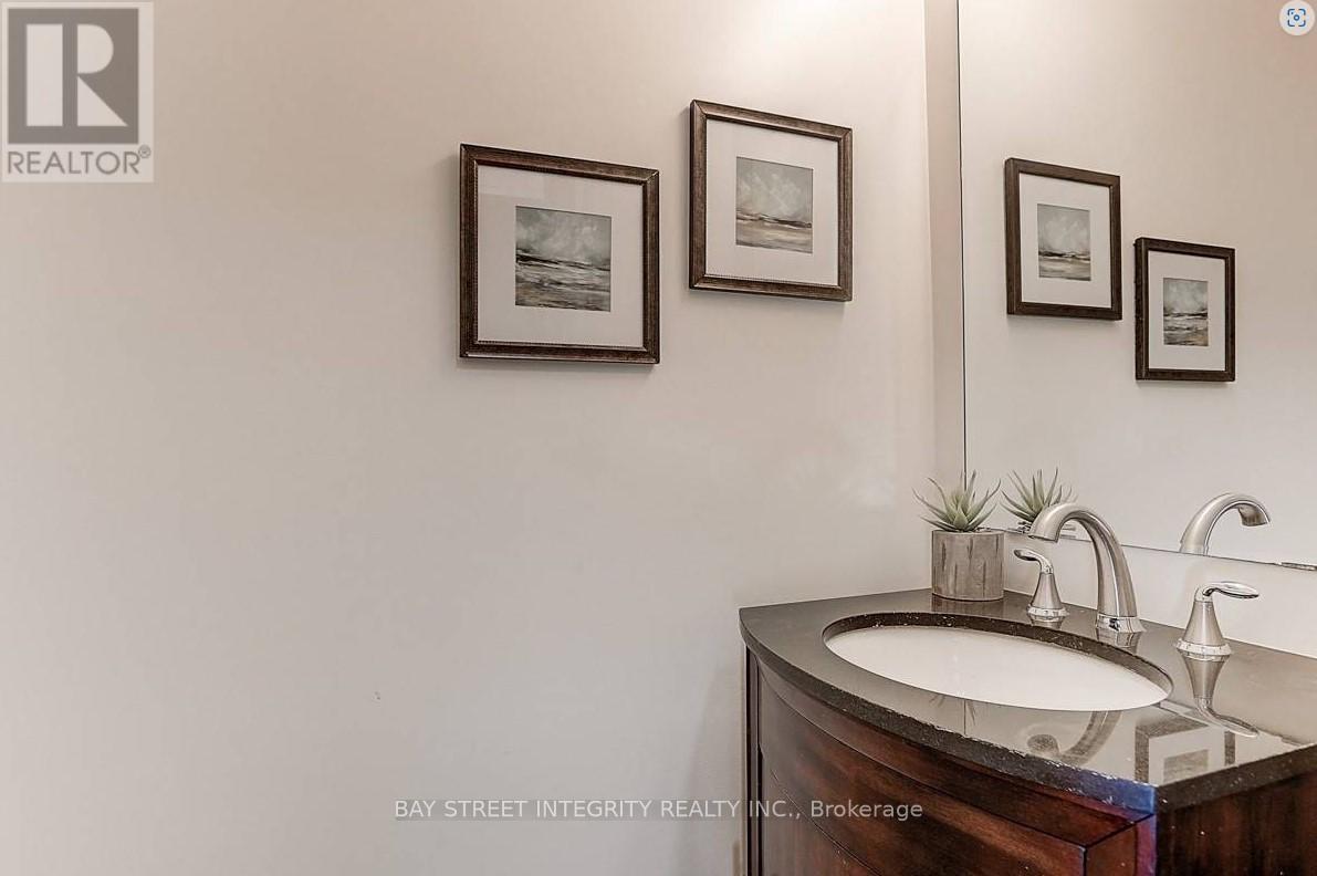 2221 Amberglen Court, Oakville, Ontario  L6M 4W8 - Photo 23 - W12582598