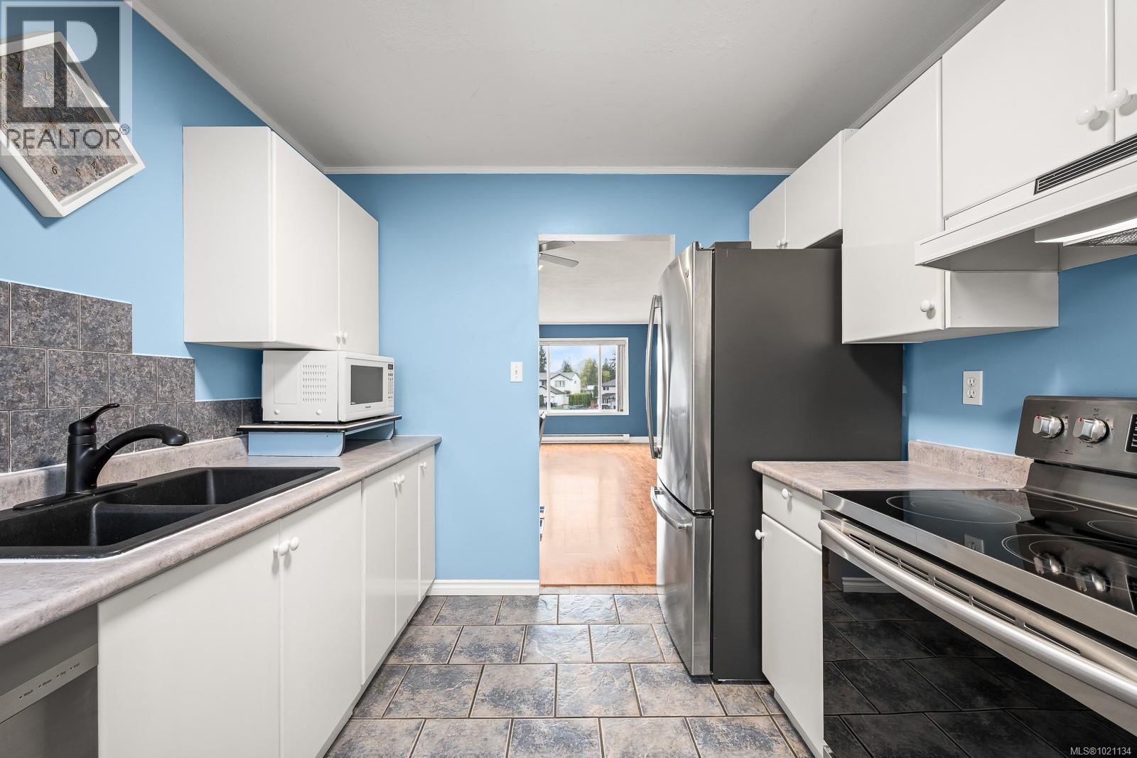 B 2775 Myra Pl, Courtenay, British Columbia  V9N 8S6 - Photo 31 - 1021134