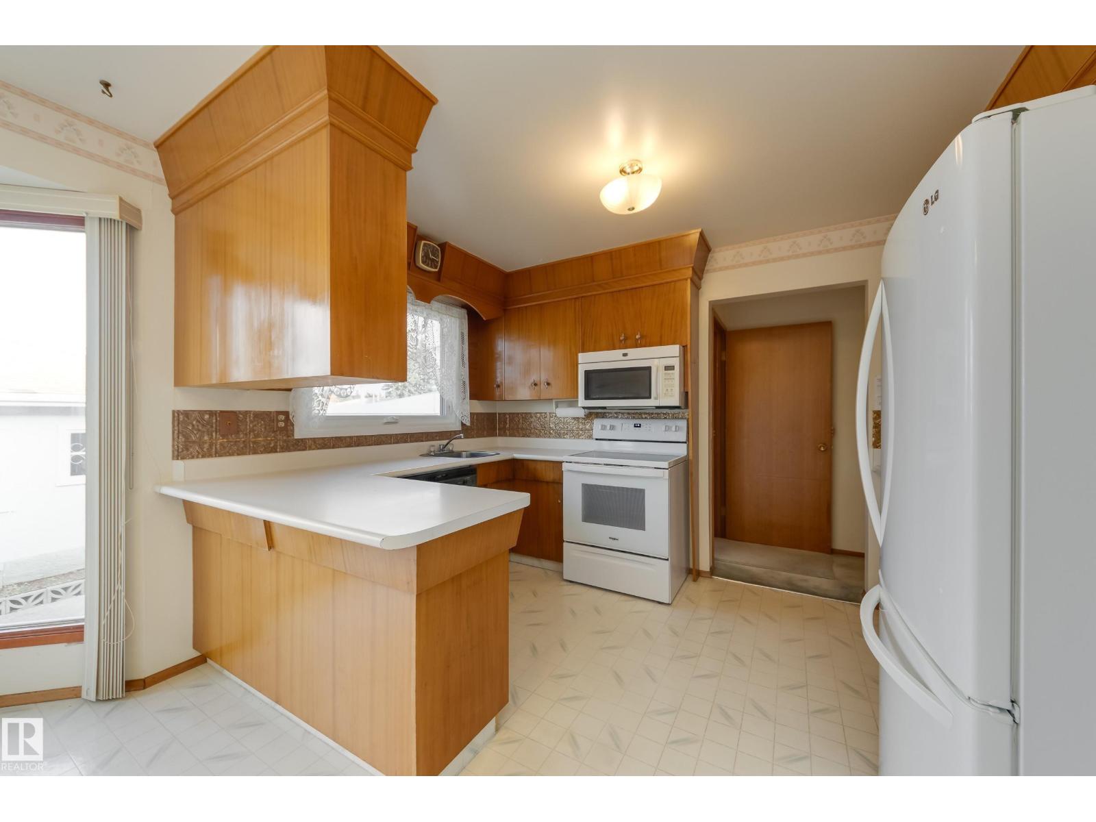 7620 136 Av Nw, Edmonton, Alberta  T5C 2K5 - Photo 12 - E4466877