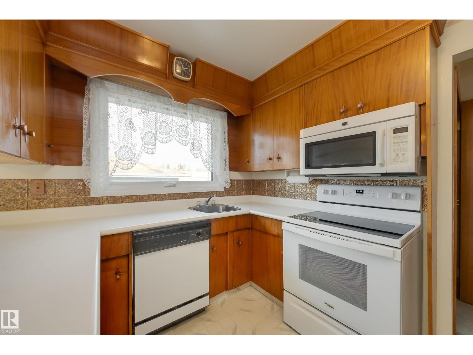 7620 136 Av Nw, Edmonton, Alberta  T5C 2K5 - Photo 14 - E4466877