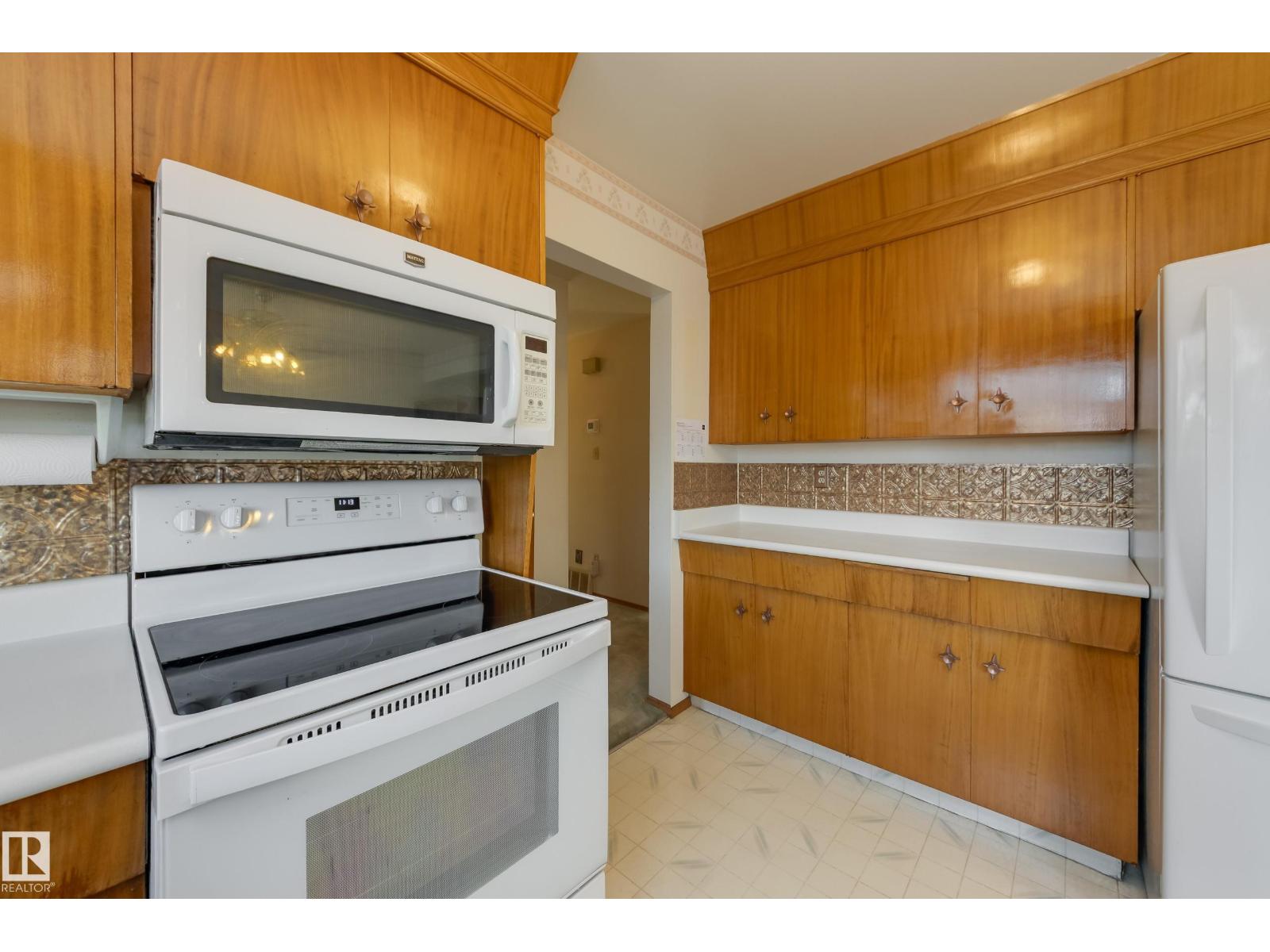 7620 136 Av Nw, Edmonton, Alberta  T5C 2K5 - Photo 15 - E4466877