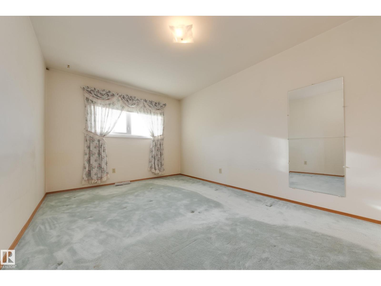 7620 136 Av Nw, Edmonton, Alberta  T5C 2K5 - Photo 17 - E4466877