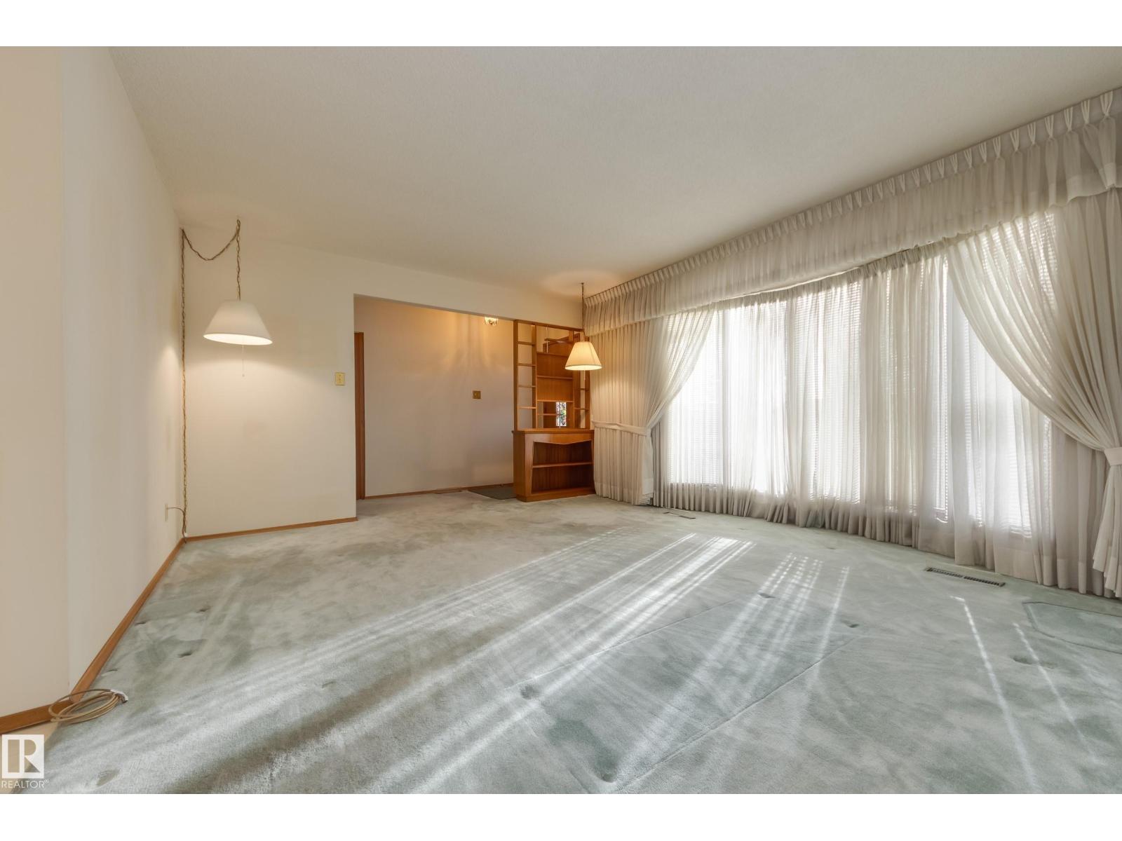 7620 136 Av Nw, Edmonton, Alberta  T5C 2K5 - Photo 6 - E4466877