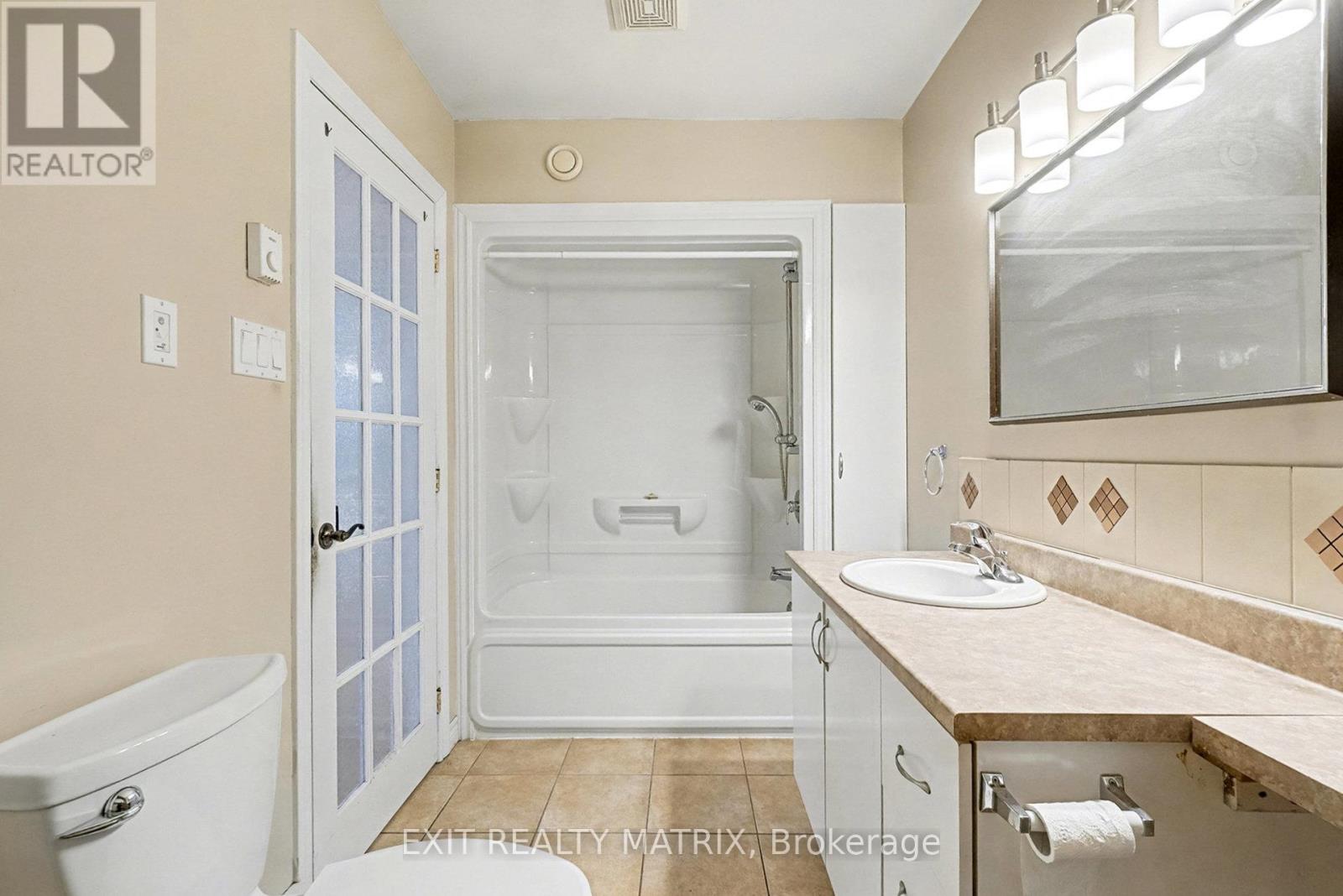 332 Higginson Street, Hawkesbury, Ontario K6A 3W6 - Photo 13 - X12582630