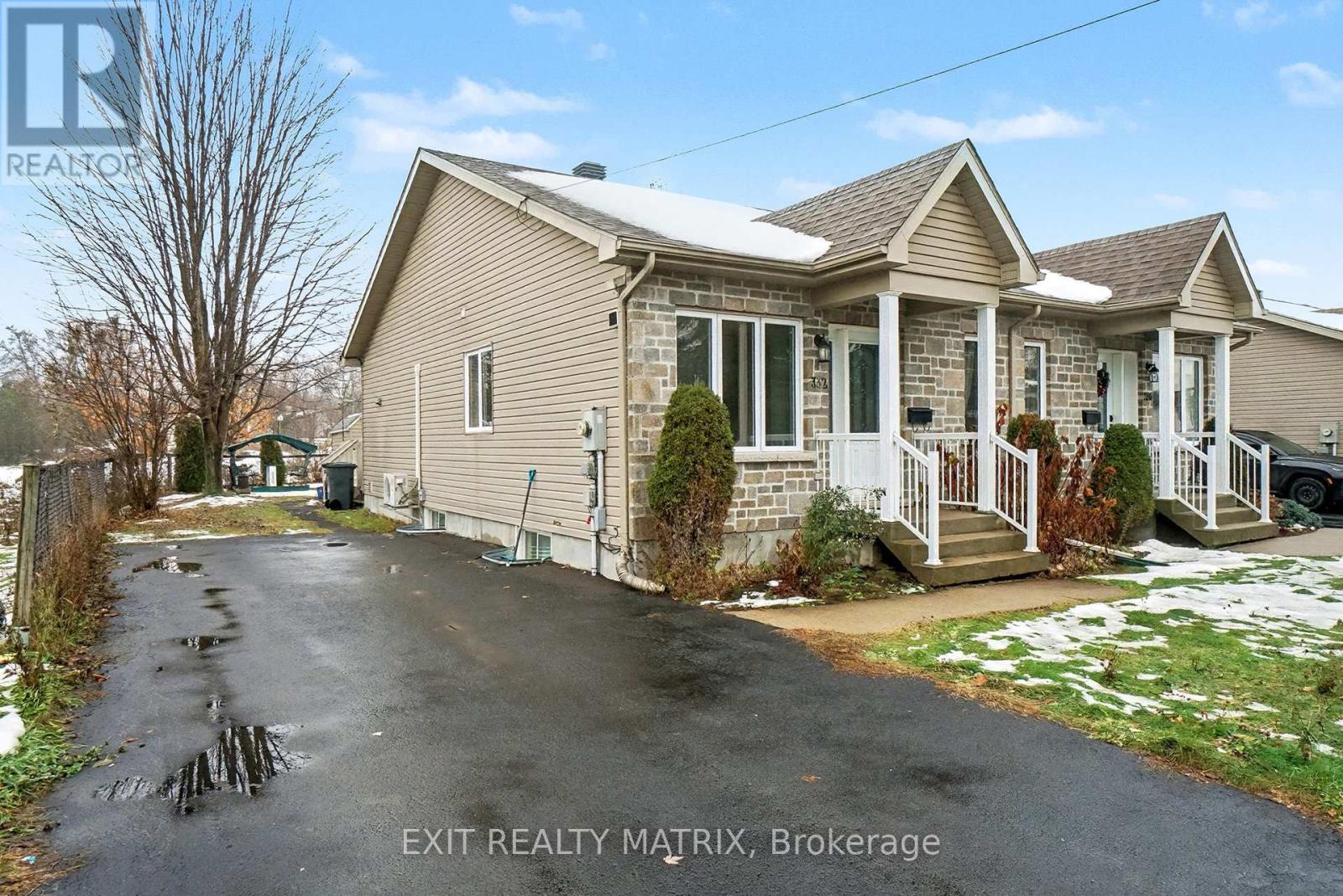 332 Higginson Street, Hawkesbury, Ontario K6A 3W6 - Photo 3 - X12582630