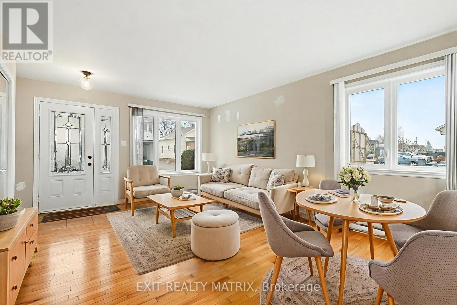 332 Higginson Street, Hawkesbury, Ontario K6A 3W6 - Photo 4 - X12582630