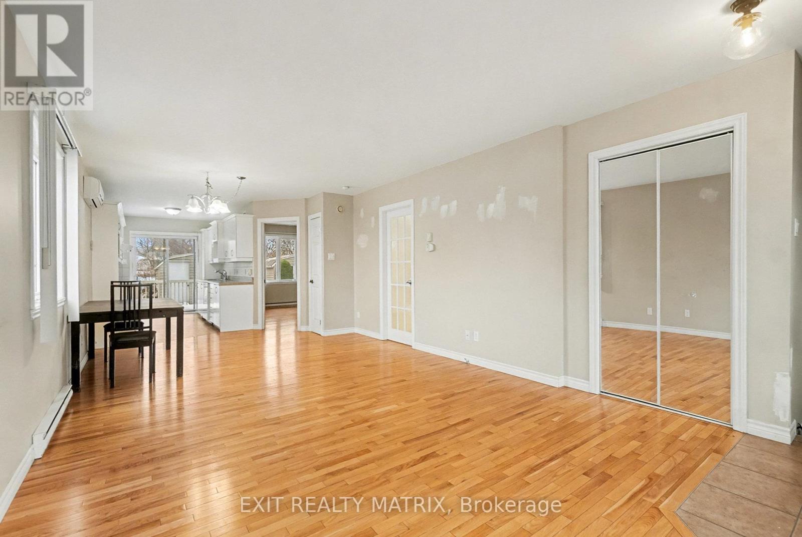 332 Higginson Street, Hawkesbury, Ontario K6A 3W6 - Photo 5 - X12582630