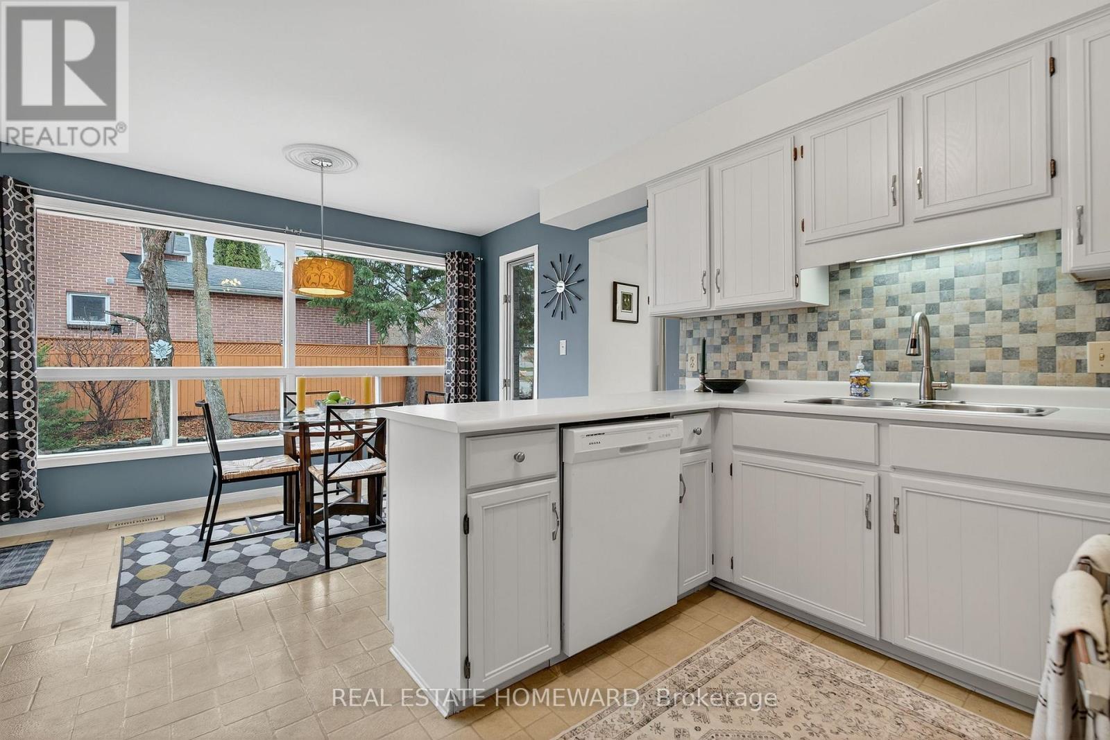 887 Woodside Drive W, Kingston, Ontario  K7P 1T1 - Photo 10 - X12582572