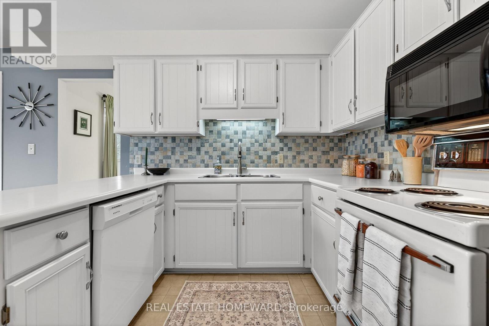 887 Woodside Drive W, Kingston, Ontario  K7P 1T1 - Photo 9 - X12582572