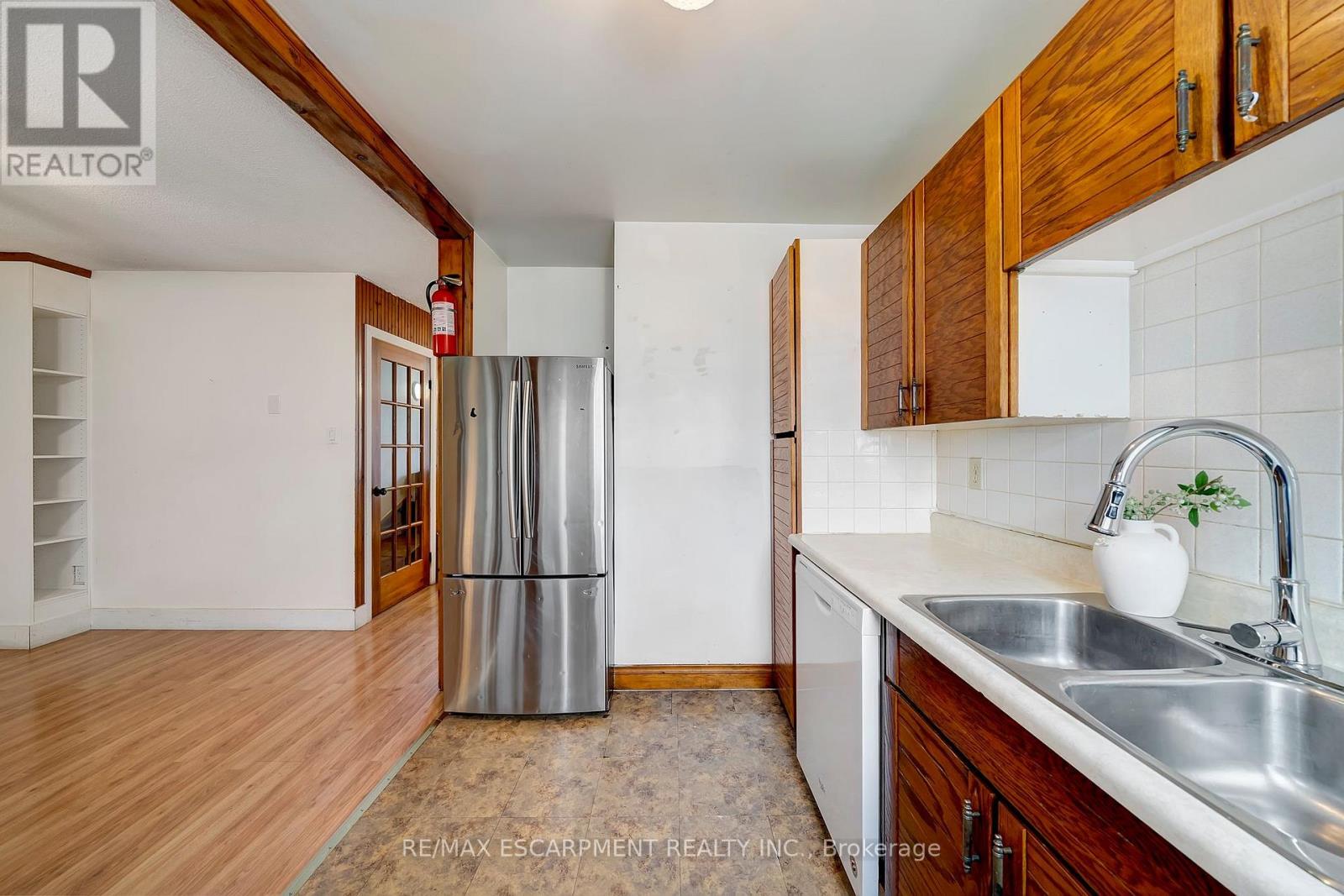 408 East 21st Street, Hamilton, Ontario  L8V 2V2 - Photo 14 - X12582580