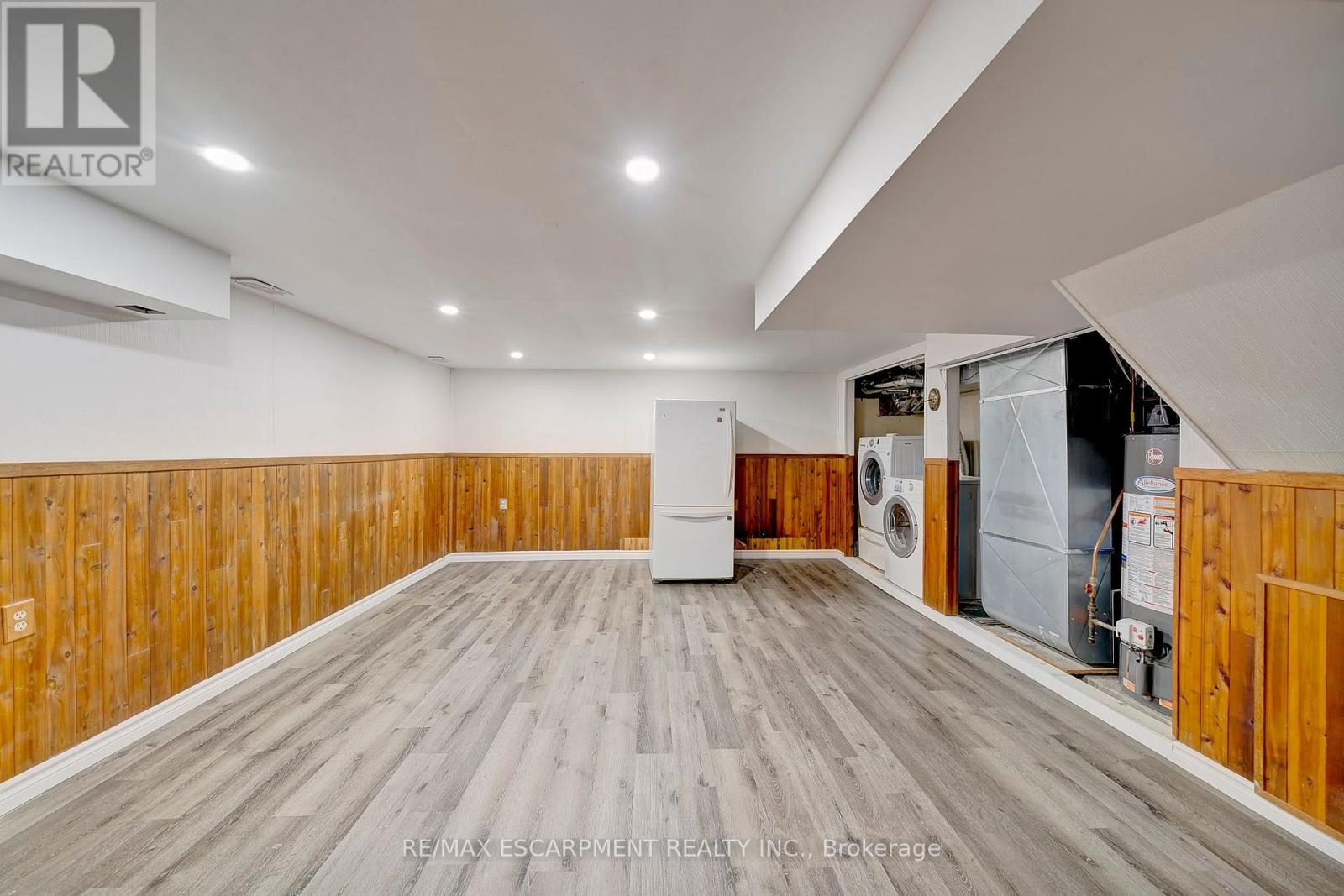 408 East 21st Street, Hamilton, Ontario  L8V 2V2 - Photo 24 - X12582580