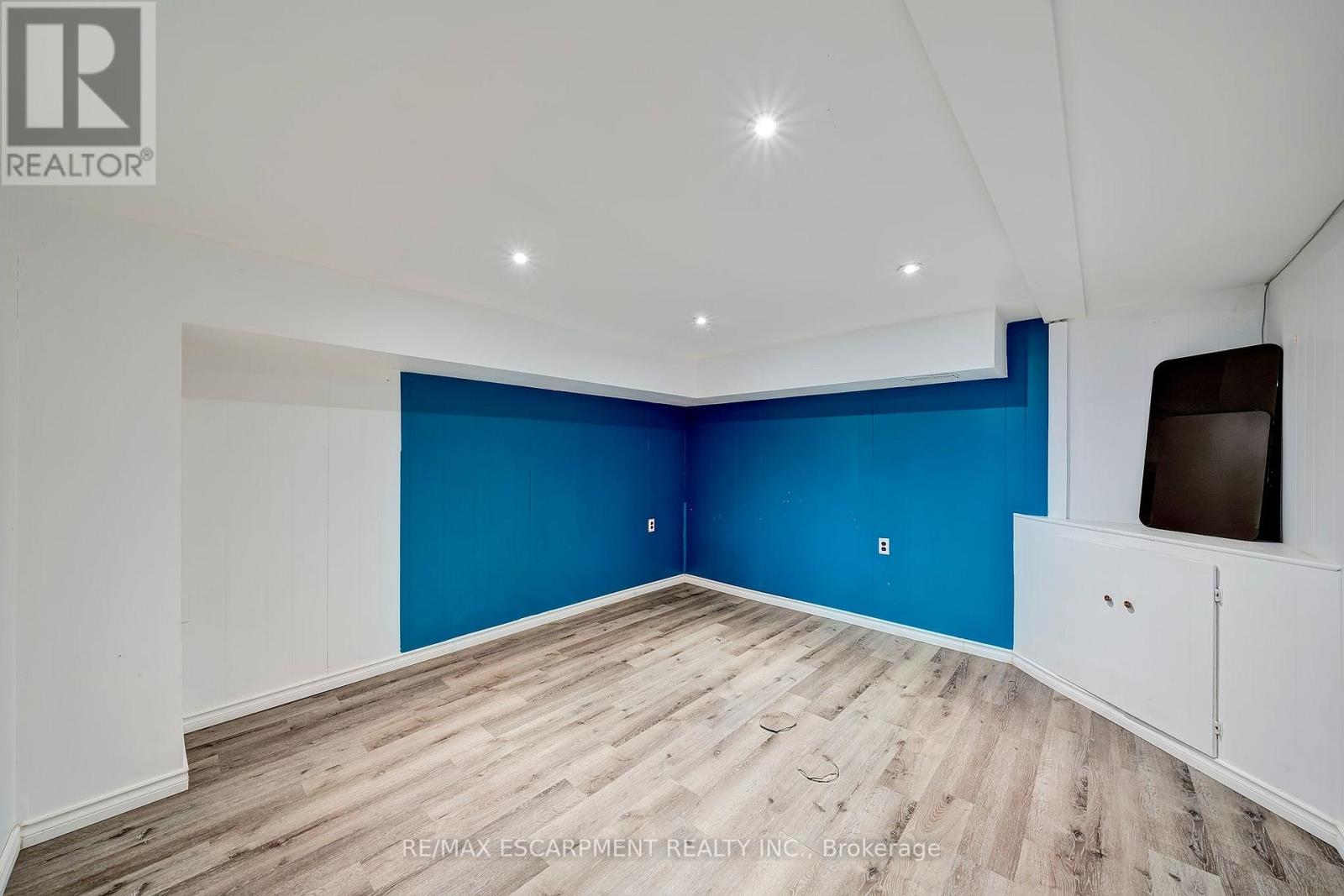 408 East 21st Street, Hamilton, Ontario  L8V 2V2 - Photo 28 - X12582580