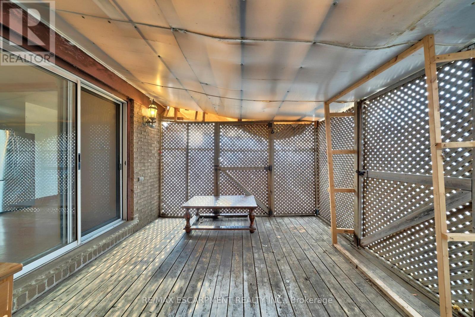 408 East 21st Street, Hamilton, Ontario  L8V 2V2 - Photo 29 - X12582580