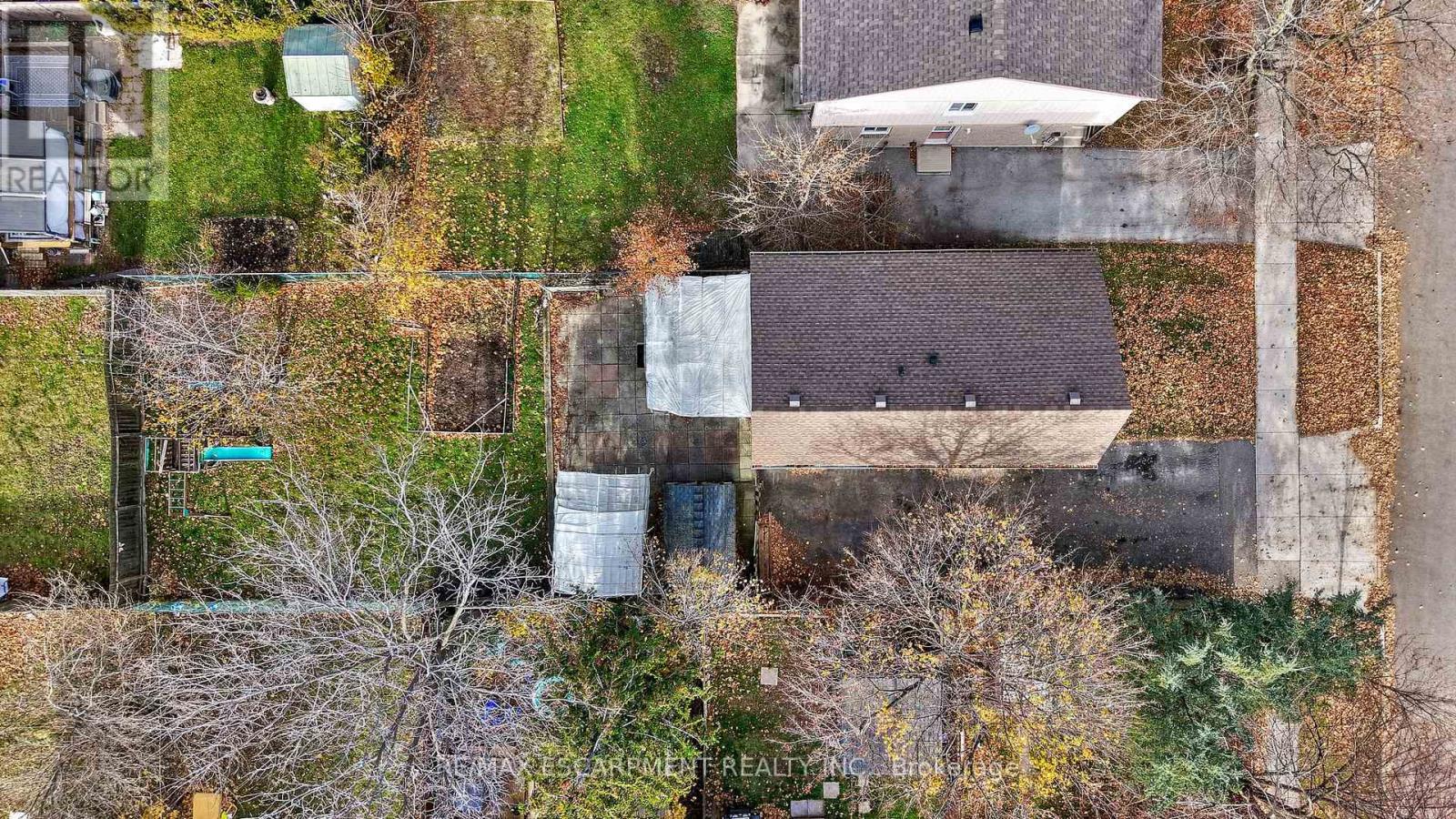 408 East 21st Street, Hamilton, Ontario  L8V 2V2 - Photo 34 - X12582580