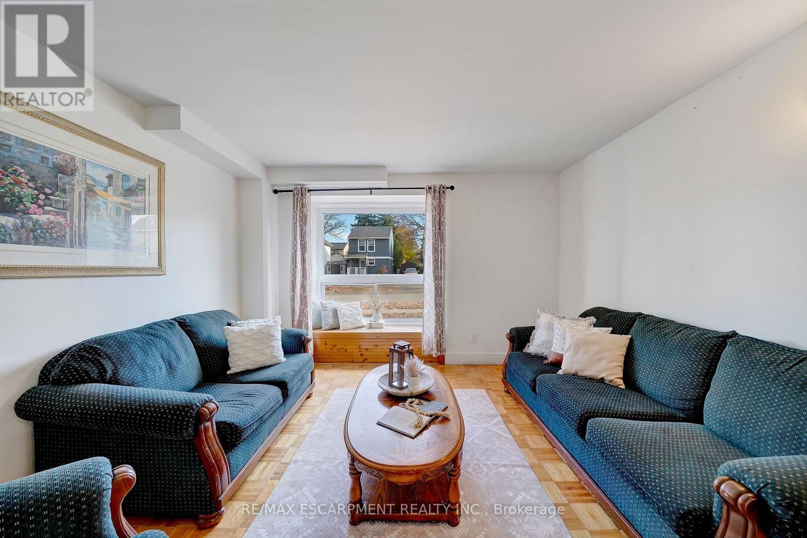 408 East 21st Street, Hamilton, Ontario  L8V 2V2 - Photo 4 - X12582580