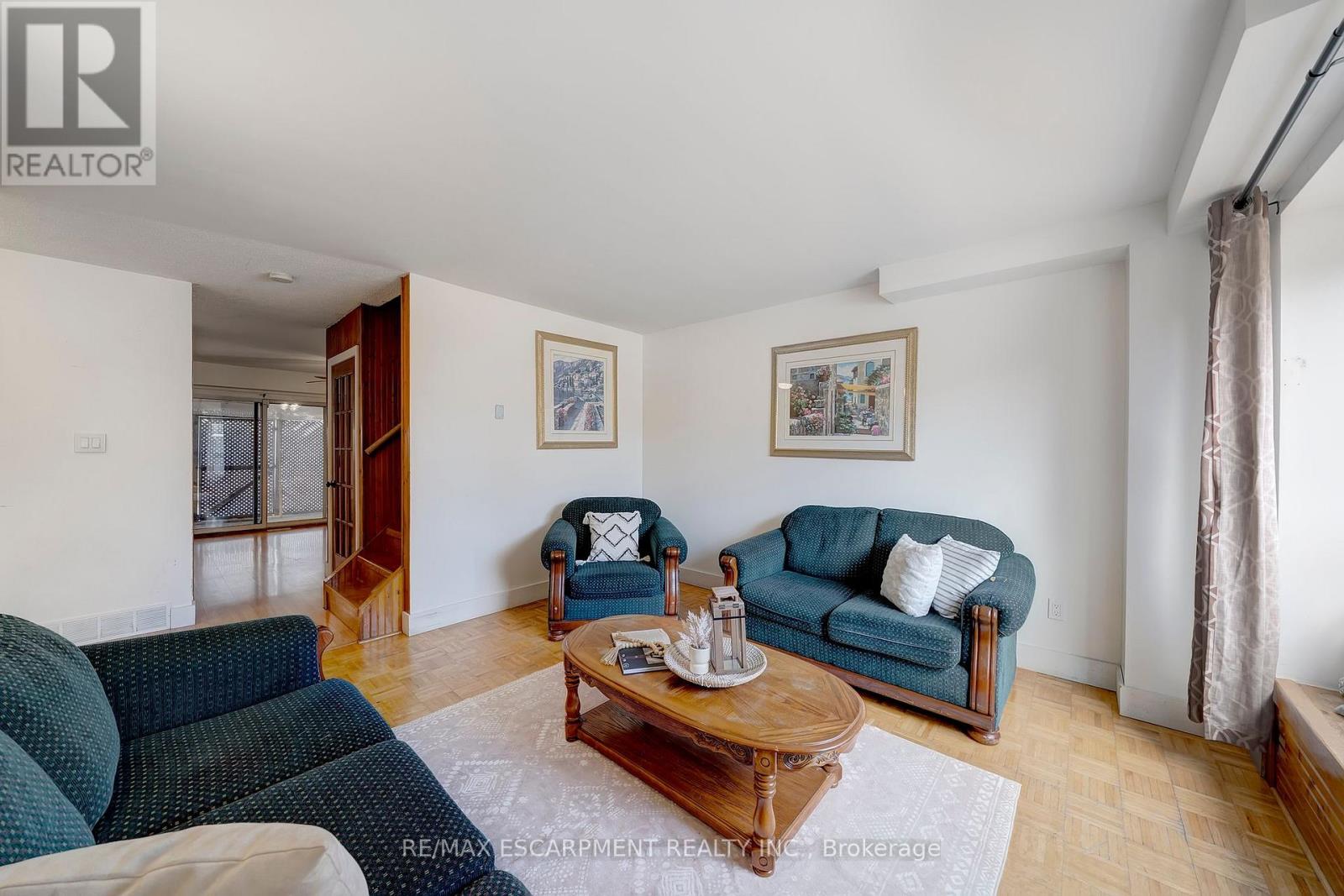 408 East 21st Street, Hamilton, Ontario  L8V 2V2 - Photo 5 - X12582580