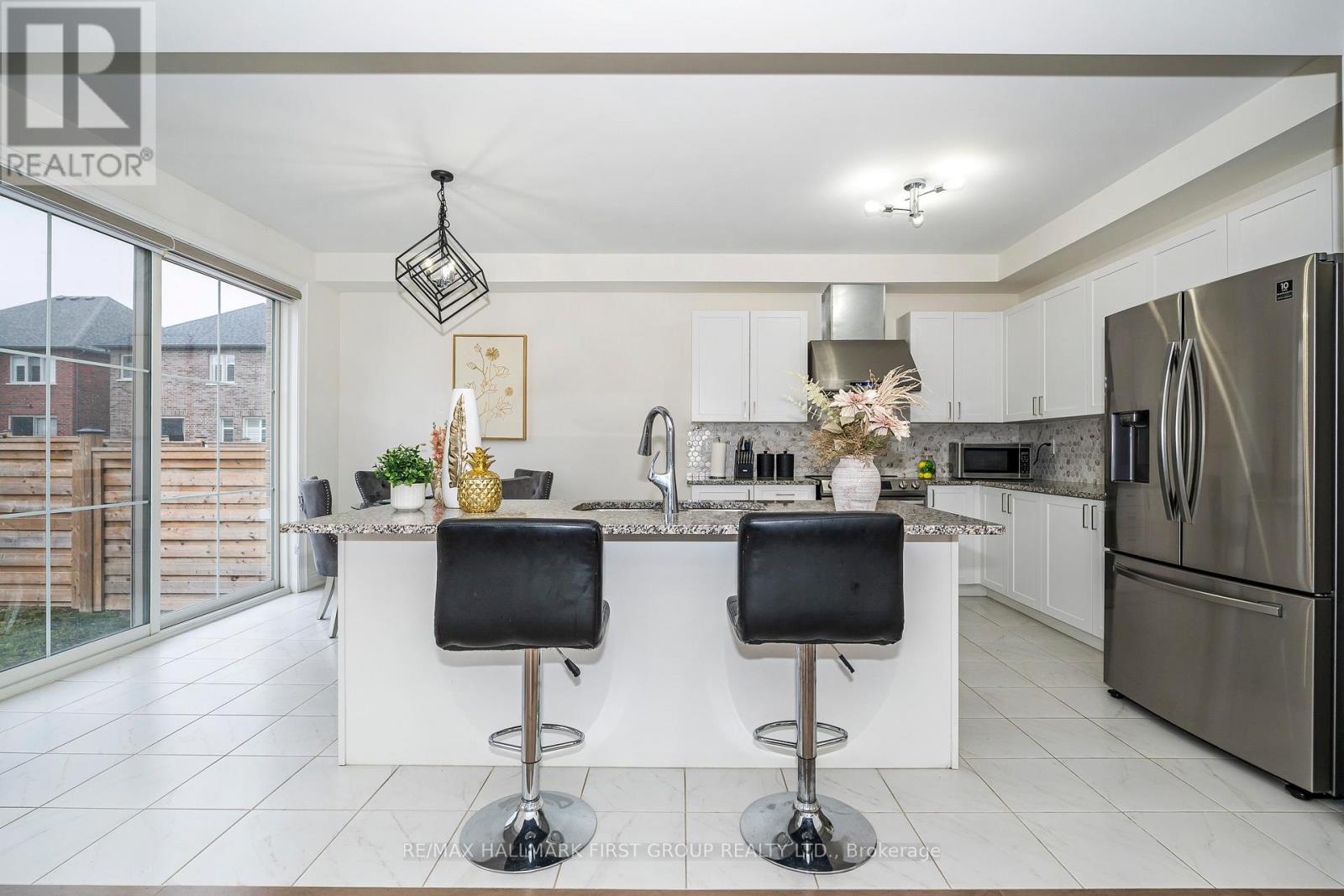 136 Auckland Dr Drive, Whitby, Ontario  L1P 0J2 - Photo 12 - E12581328