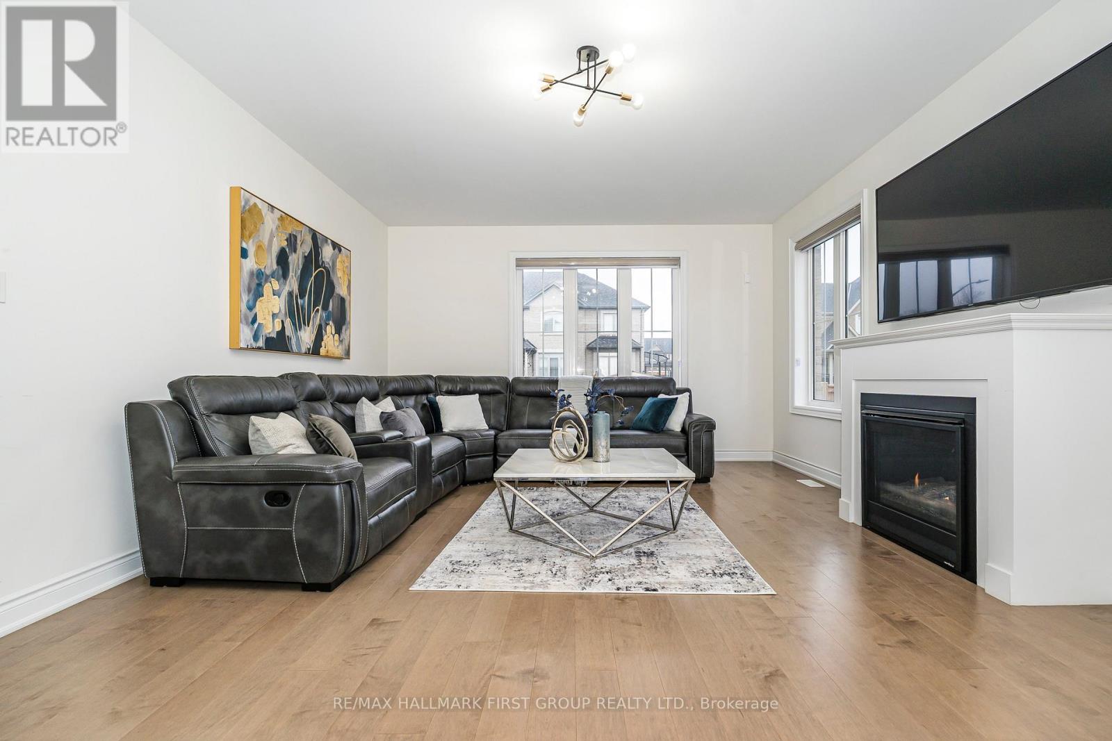 136 Auckland Dr Drive, Whitby, Ontario  L1P 0J2 - Photo 10 - E12581328