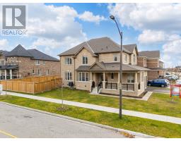 136 AUCKLAND DR DRIVE, Whitby, Ontario