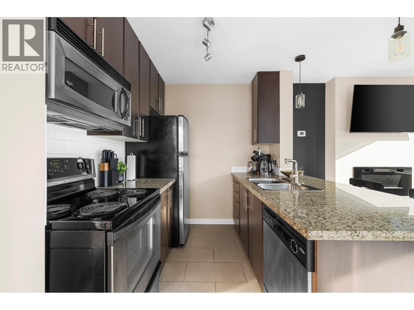 3005 688 Abbott Street, Vancouver, British Columbia V6B 0B9 - Photo 3 - R3018852