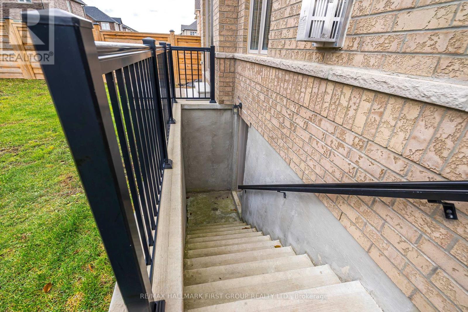 136 Auckland Dr Drive, Whitby, Ontario  L1P 0J2 - Photo 47 - E12581328