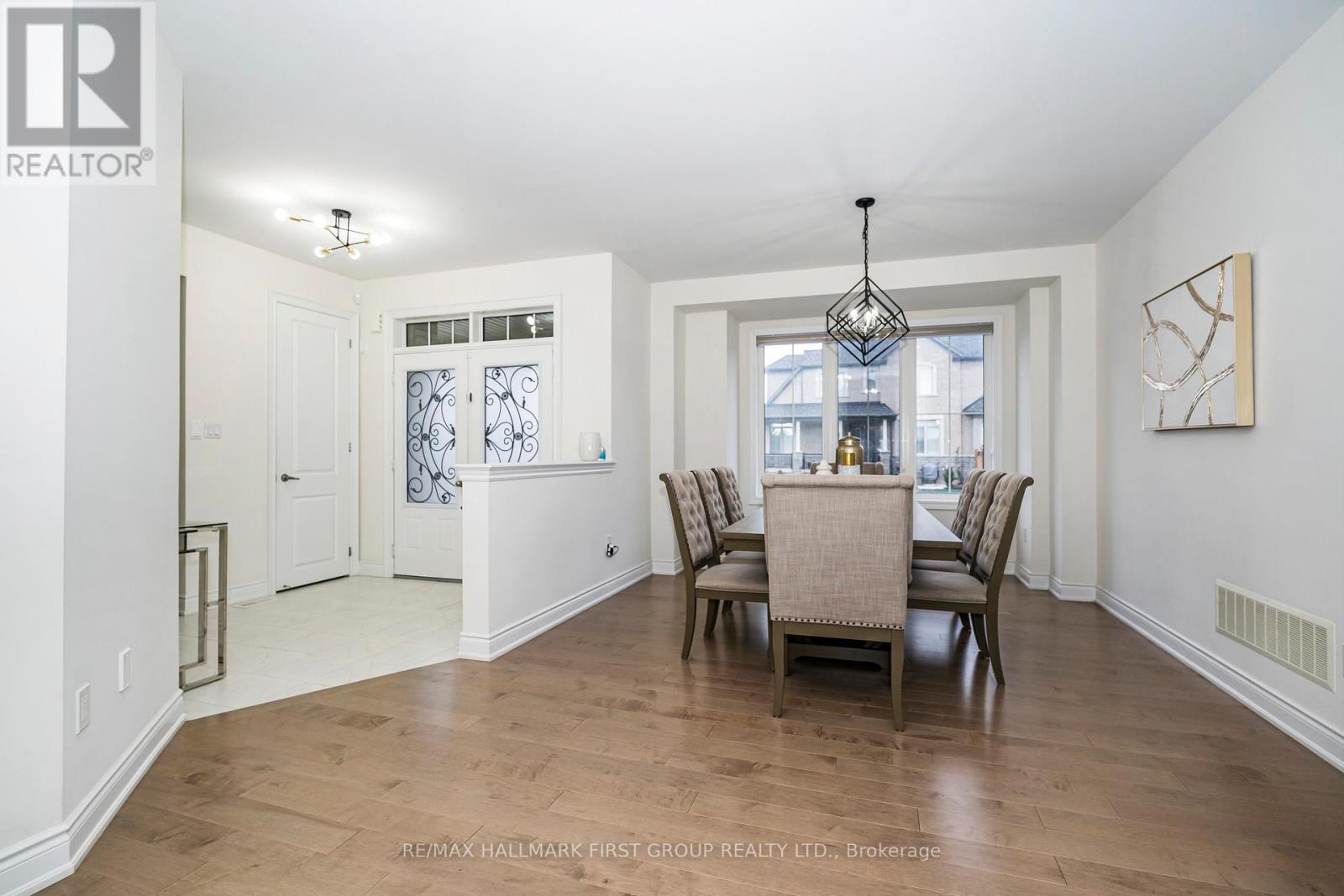 136 Auckland Dr Drive, Whitby, Ontario  L1P 0J2 - Photo 5 - E12581328