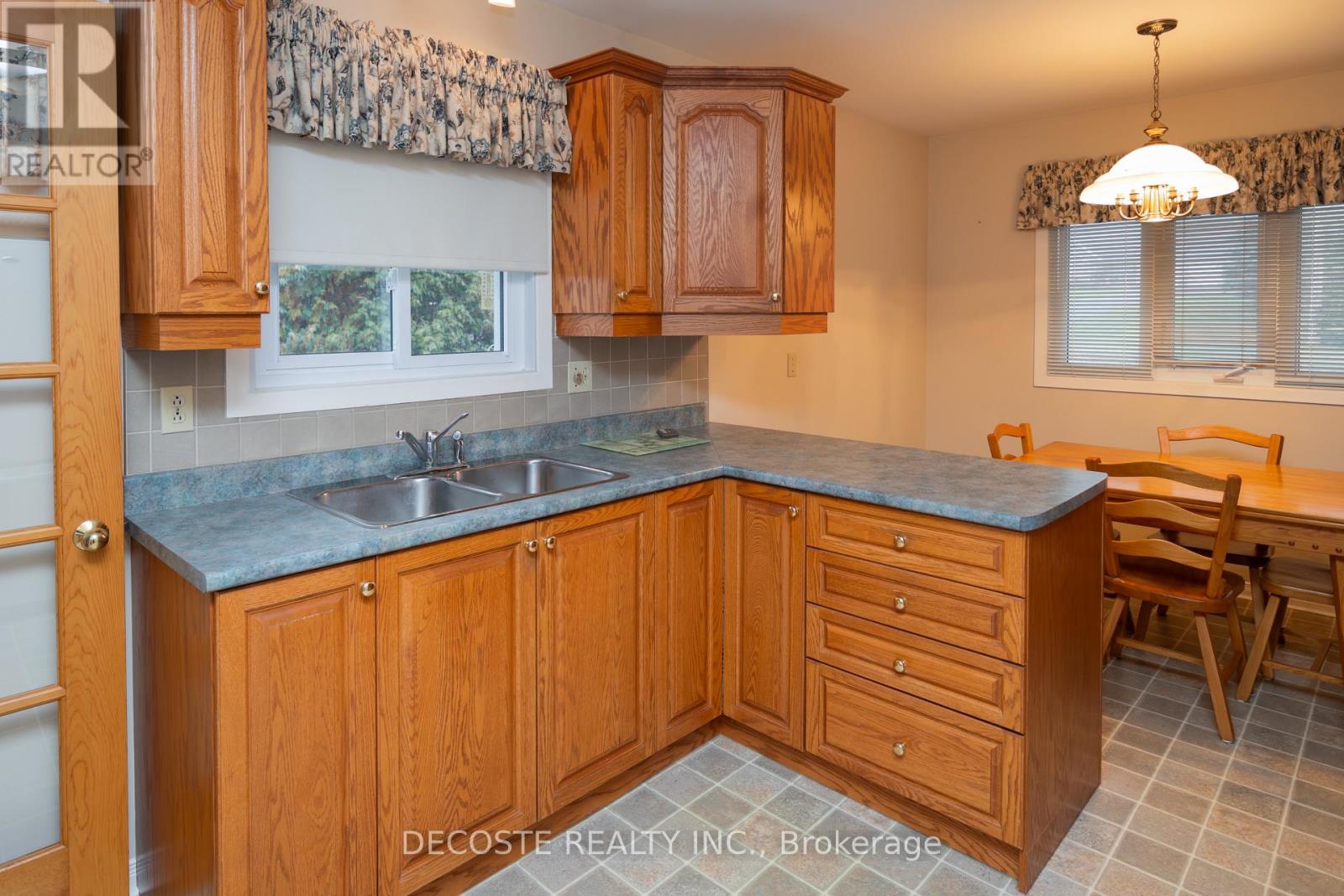 20676 Glen Robertson Road, North Glengarry, Ontario K0C 1A0 - Photo 10 - X12582726