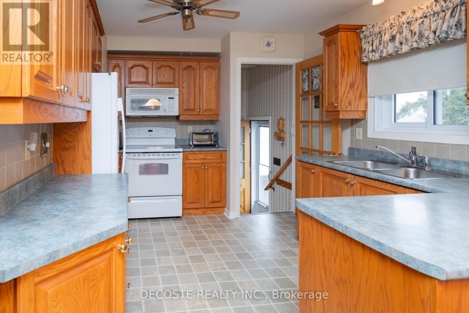 20676 Glen Robertson Road, North Glengarry, Ontario K0C 1A0 - Photo 4 - X12582726